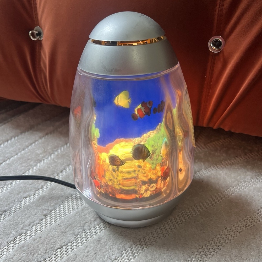 VTG 2005 Rabbit Tanaka Y2k Rotating Tropical Fish Aquarium Motion Lamp Decor